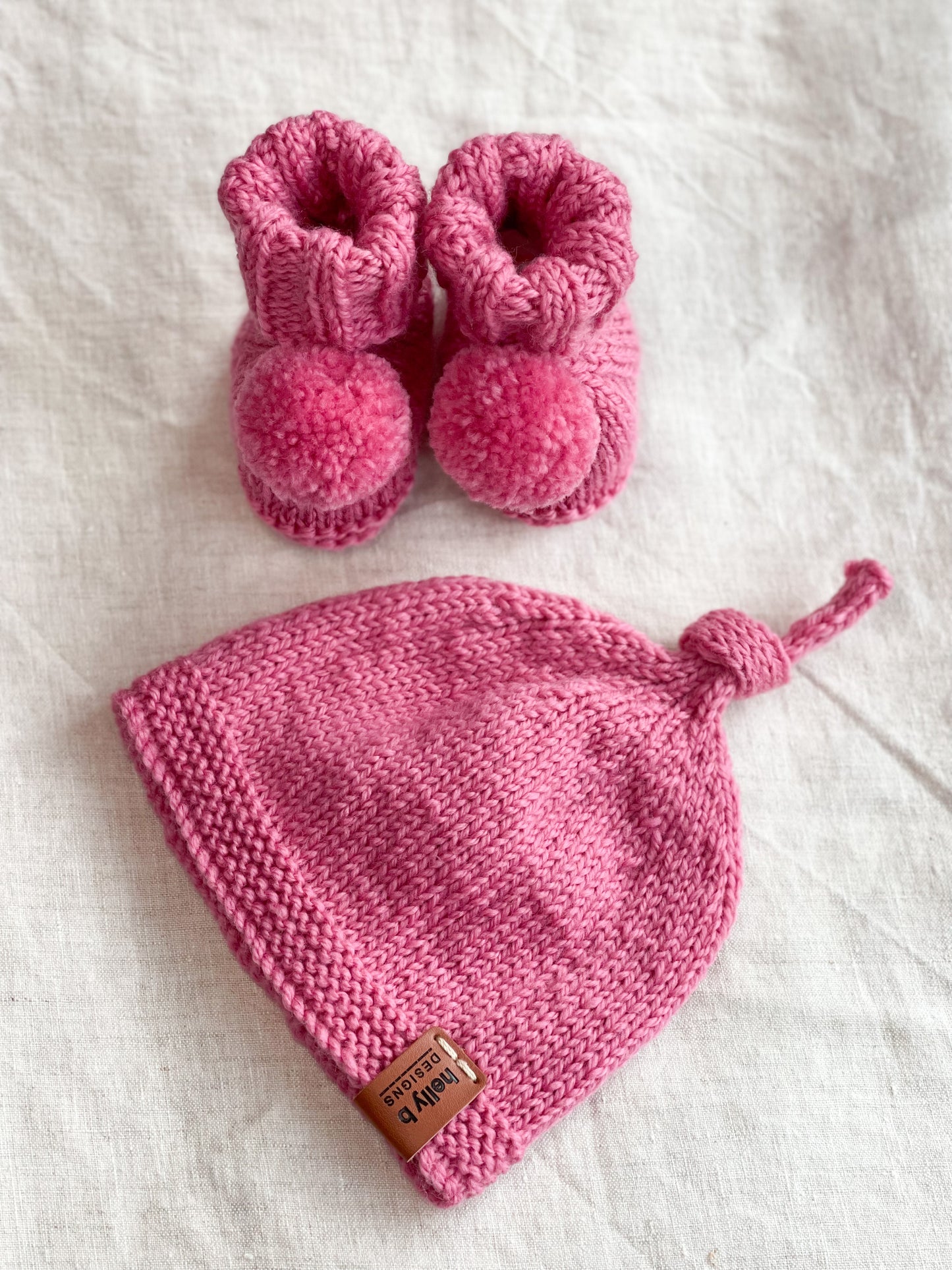 Top Knot Beanie and Booties Set